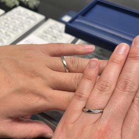 【銀座ダイヤモンドシライシの口コミ】 4店舗回った中で担当者の丁寧な接客、顧客の興味を引くような提案方法で自…