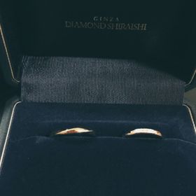 【銀座ダイヤモンドシライシの口コミ】 一番の決め手はつけ心地が良かったからです。
こちらに行く前に他の指輪の…