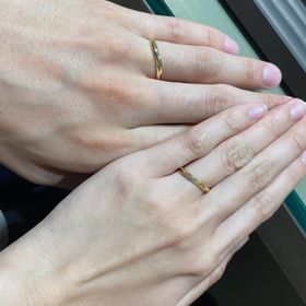 【アイプリモ(I-PRIMO)の口コミ】 指輪の決め手は二つありました。
一つ目は探していたモデルの希望のカラー…