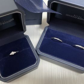 【銀座ダイヤモンドシライシの口コミ】 いろんな指輪を見て検討する中で、一番最初に出会った商品がBouquet で、…