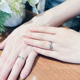 【SANJI(サンジ)の口コミ】 婚約指輪と組み合わせた時にピッタリなものを探していました。他のブラン…