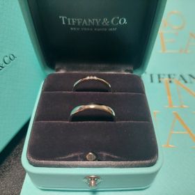 【ティファニー(Tiffany & Co.)の口コミ】 職場のことも考慮し、シンプルでずっと着けていられるマリッジリングを探…