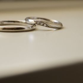 【ラザール ダイヤモンド(LAZARE DIAMOND)の口コミ】 好みの細身のデザインで、安っぽくなく、しっかりと高級感を感じることが…