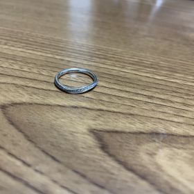 【TASAKI(タサキ)の口コミ】 細かいダイヤがキラキラしていて波うっているデザインがとても可愛くてお…