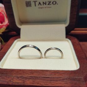 【TANZO.(鍛造指輪)の口コミ】 旦那が現場仕事で着用していても壊れにくい指輪。
もしキズがついてもメン…