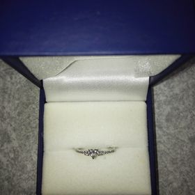 【ジュエリーツツミ(JEWELRY TSUTSUMI)の口コミ】 ハート型にカッティングされたダイヤモンドがとってもかわいくて一目惚れ…