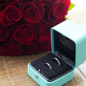 【ティファニー(Tiffany & Co.)の口コミ】 シンプルなデザインで値段も手頃な価格帯で、刻印が手彫りで可愛いらしい…