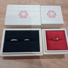 【出雲結(いずもゆい)の口コミ】 インスタグラムの投稿で出雲結のブランドを知りました。
選んだ指輪は縁結…