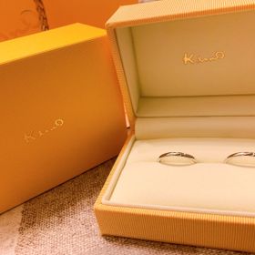 【ケイウノ ブライダル(K.UNO BRIDAL)の口コミ】 デザイナーさんが一緒に考えてくださり、デザインの入り方や形を細かいと…