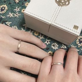 【ひなの口コミ】 デザインに一目惚れしました！マットとツヤが半々の切り替えになっていて…