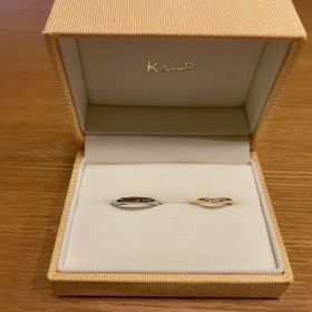 【ケイウノ ブライダル(K.UNO BRIDAL)の口コミ】 女性
・持っていた婚約指輪との重ね付けにぴったりだった点
・細くて華奢…