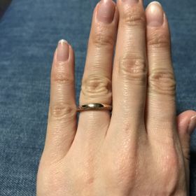 【俄(にわか)の口コミ】 ピンクゴールドの肌馴染みが良く、凛の意味合いが二人の想いとピッタリで…