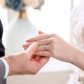 【俄(にわか)の口コミ】 他にないようなデザイン性とダイヤモンドの数に惹かれました。また、海外…