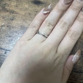 【ティファニー(Tiffany & Co.)の口コミ】 婚約指輪にもティファニーをいただいたので、主人とつける時にはお揃いの…