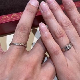 【カルティエ(Cartier)の口コミ】 お揃いがよかったのと細めがよくダイヤも入っていた。又カーブでデザイン…