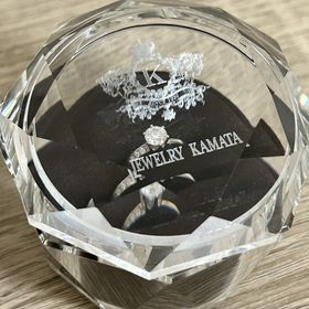 【JEWELRY  KAMATA(ジュエリーかまた)】の口コミ デザインはシンプルながら場面を選ばないようなものをと思い選びました。単...