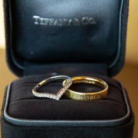 【ティファニー(Tiffany & Co.)の口コミ】 婚約指輪を先に購入していました。
婚約指輪のダイヤの形が長方形だったの…