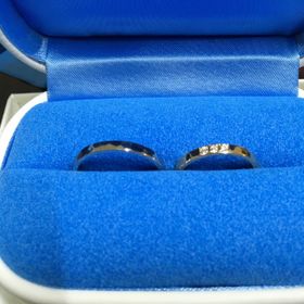【銀座ダイヤモンドシライシの口コミ】 セミオーダーできたので、自分たちの気にいるようにデザインできたところ…