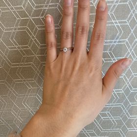 【アイプリモ(I-PRIMO)の口コミ】 大きなダイヤがついている王道な指輪が欲しかったからです。想像通りで最…