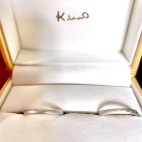 【ケイウノ ブライダル(K.UNO BRIDAL)の口コミ】 ブランド関係なく指輪の口コミをいくつか拝見し、自分の好みを探しました…