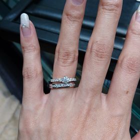 【ラザール ダイヤモンド(LAZARE DIAMOND)の口コミ】 同僚がラザールさんで指輪を購入しておすすめされたので、HPをみてみたと…