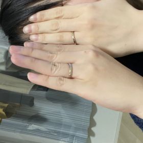 【mina.jewelry(ミナジュエリー)の口コミ】 Instagramで画像が流れてきて、デザインが凄くオシャレなのにシンプルでオ…