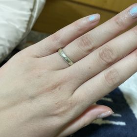 【Happiness＆Dの口コミ】 指輪の決め手は価格です。
ペアで6万円弱でした。
その次に重要視したのは…