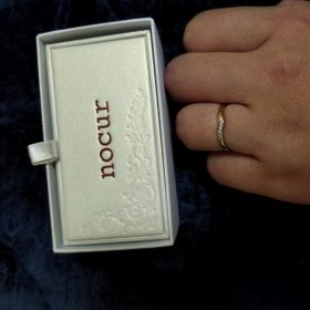 【nocur(ノクル)の口コミ】 プラチナとピンクゴールドのコンビネーション指輪は、ほとんどのブランド…