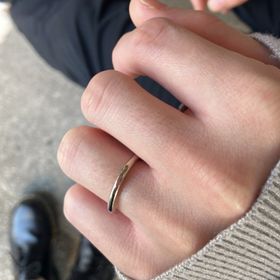 【【閉業】フラー・ジャコー(FURRER-JACOT)の口コミ】 デザインがシンプルで毎日つけやすい指輪を探していました。
フラワージャ…