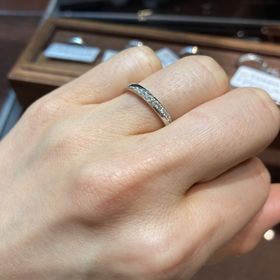 【TANZO.(鍛造指輪)の口コミ】 付け心地は、他店と比べて圧倒的に滑らかです。指輪をつけた感覚がありま…