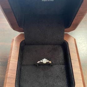 【TANZO.(鍛造指輪)の口コミ】 元々はエタニティやパヴェの指輪に憧れがありましたが、実際に試着をする…