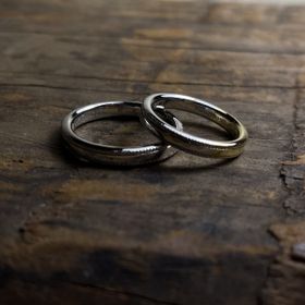 【ichi(イチ)の口コミ】 結婚指輪はプラチナでと決めていましたが、自分の肌的にゴールドの方が合…