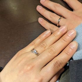 【TRECENTI(トレセンテ)の口コミ】 着け心地が良く、指にフィットしていたところが良かったです。ウェーブの…