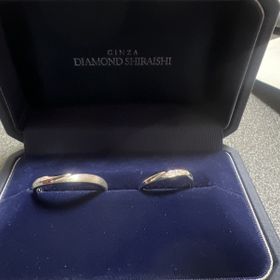 【銀座ダイヤモンドシライシの口コミ】 シンプルで普段から着用できるような指輪を探してました。実際に店舗に行…