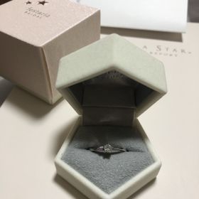 【festaria bijou SOPHIA(フェスタリア ビジュソフィア)の口コミ】 私が星の王子様が好きということで選んでくれました！
隣のピンクの宝石は…