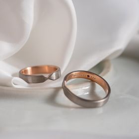 【Cayof(カヨフ)の口コミ】 Instagramで結婚指輪のオーダーメイドができるお店を探しており、cayofさ…