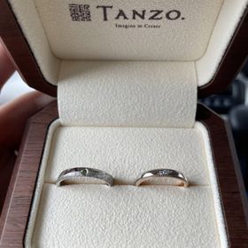 【TANZO.(鍛造指輪)の口コミ】 とても耐久力があり、信頼出来る。
デザインやダイヤを自分達で選べて組み…