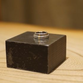 【ichi(イチ)の口コミ】 自分好みの指輪を作成できたこと。素材やデザインを選ぶことができ、槌目&…