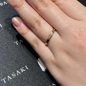 【TASAKI(タサキ)の口コミ】 さくらゴールドと言われるカラーで、肌馴染みがよくとても可愛かったです…