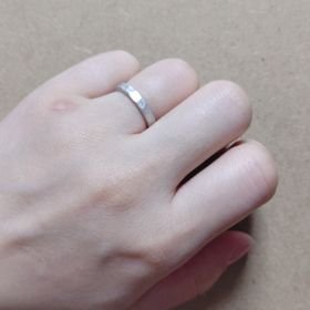 【ichi(イチ)の口コミ】 結婚指輪がやはりどれも似たように見えてしまい迷ってましたが
こちらは見…