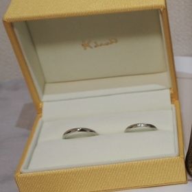 【ケイウノ ブライダル(K.UNO BRIDAL)の口コミ】 ネットの画像で見て選んでいた際は、ダイヤが多くついたものを好み候補に…