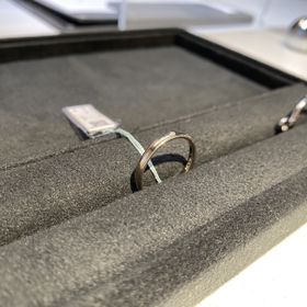 【BRILLIANCE+(ブリリアンスプラス)の口コミ】 オーバルのミラー加工が一番オーソドックスではあるものの、肌馴染みもよ…