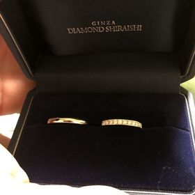 【銀座ダイヤモンドシライシの口コミ】 初めて結婚指輪を買うのにあたり、さまざまなところを拝見しました。
ダイ…