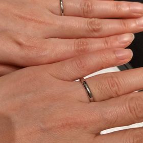 【ティファニー(Tiffany & Co.)の口コミ】 シンプルでありながら高級感があると思います。飾らない形なので、さまざ…