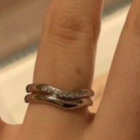 【ティファニー(Tiffany & Co.)の口コミ】 一番のおすすめポイントは、v字型の構造になっていることです。この構造に…