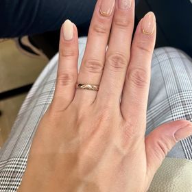 【シャネル(CHANEL)の口コミ】 デザインがとっても可愛い！さすがシャネルといった感じでクロスのデザイ…