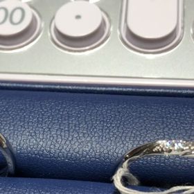 【銀座ダイヤモンドシライシの口コミ】 指輪のデザインがシンプルなものが良いなと思っており、ただせっかくなの…