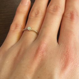 【festaria VOYAGE(フェスタリア ボヤージュ)】の口コミ 自分の指にはストレートが合うのか、波タイプが合うのかが気になり、まず両...