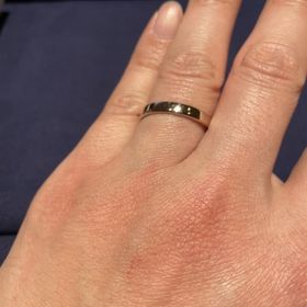 【NIESSING(ニーシング)の口コミ】 シンプルでありつつも、個性を出したかったので、カラーサンプルが多い指…