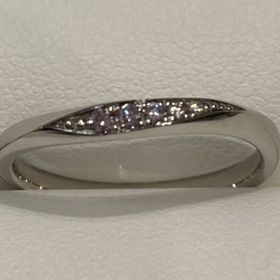 【CAFERING(カフェリング)の口コミ】 カフェリングはブルーダイヤモンドの印象が強かったのですが、ピンクダイ…